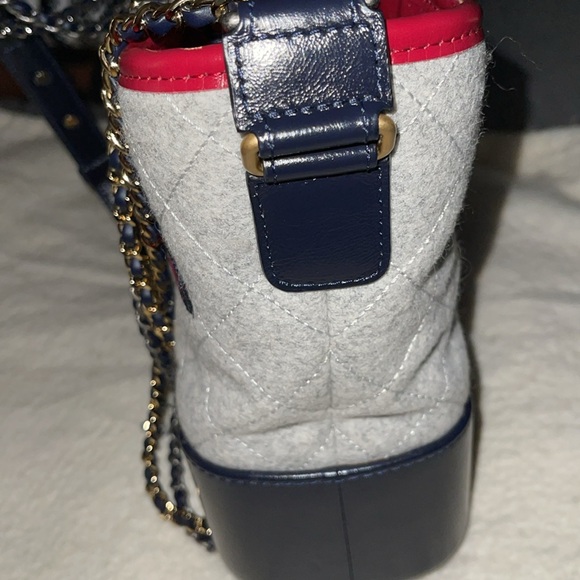 Preloved Chanel Gabrielle felt/leather great condition comes with card n sticker - Picture 15 of 15